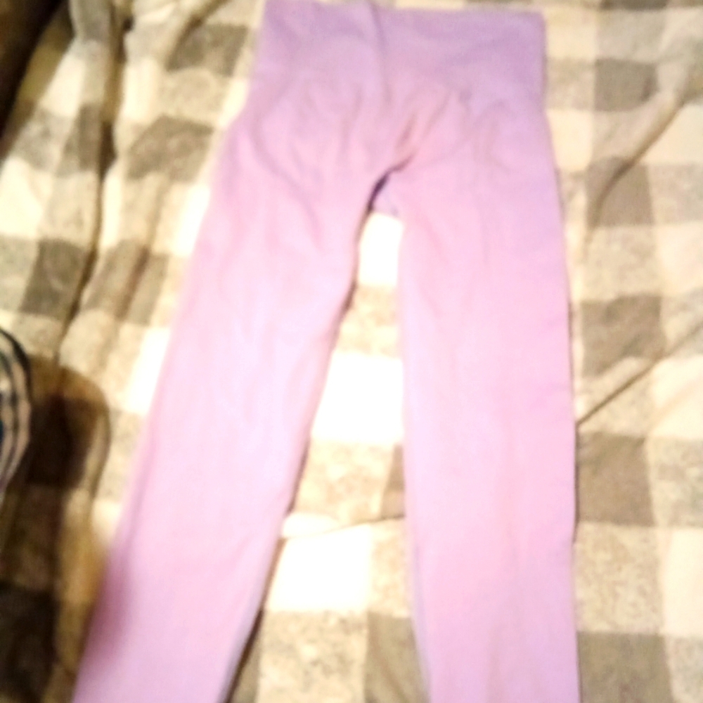 Athletic butt lifting scrunch leggings.